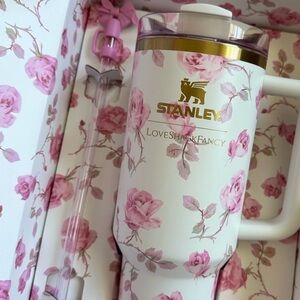 VIRAL ✨LoveShackFancy x Stanley✨40 oz Quencher in Ribbon Rosa 🎀 🌸
